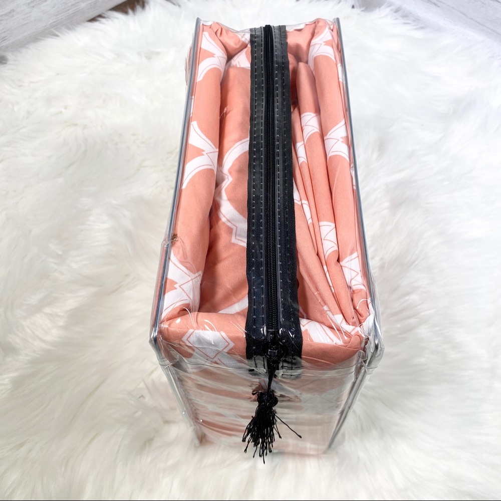 ⭐️SEE NEW LISTING⭐️Full 4pc Coral Arabesque Bedsheets - Picture 3 of 5